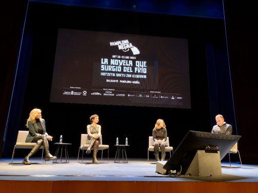 PAMPLONA NEGRA (MONA JACINTA)