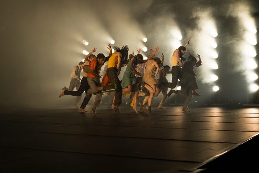 UN PASO ADELANTE (MONA JACINTA)